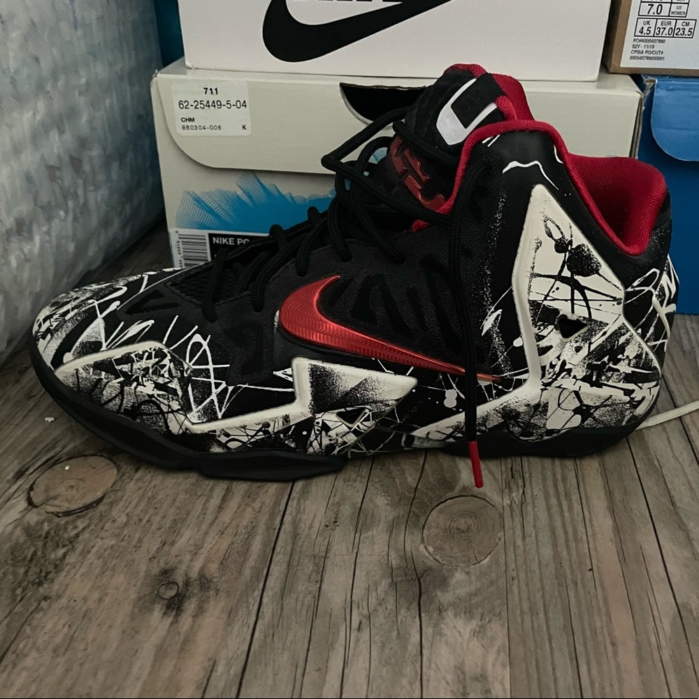 Lebron 11 Graffiti